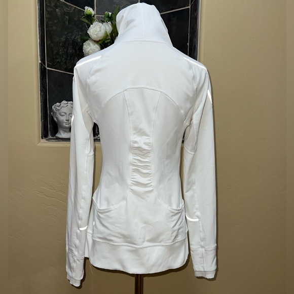 Lululemon 🍋 Flurry Fighter Reflective Fleece Pullover Size 6 - Picture 9 of 14
